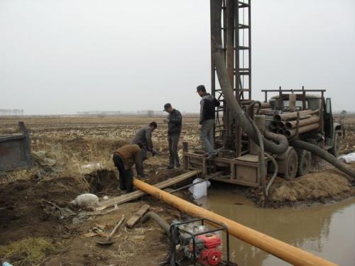 “不管誰來問我，我都說米數(shù)多的鉆頭好，讓他去試試”